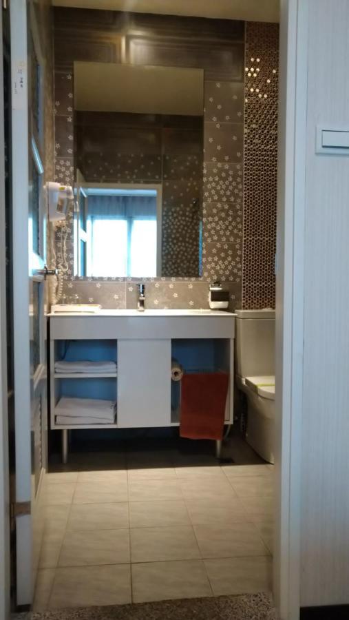 Boston Plus Hotel Chiayi City Exterior foto